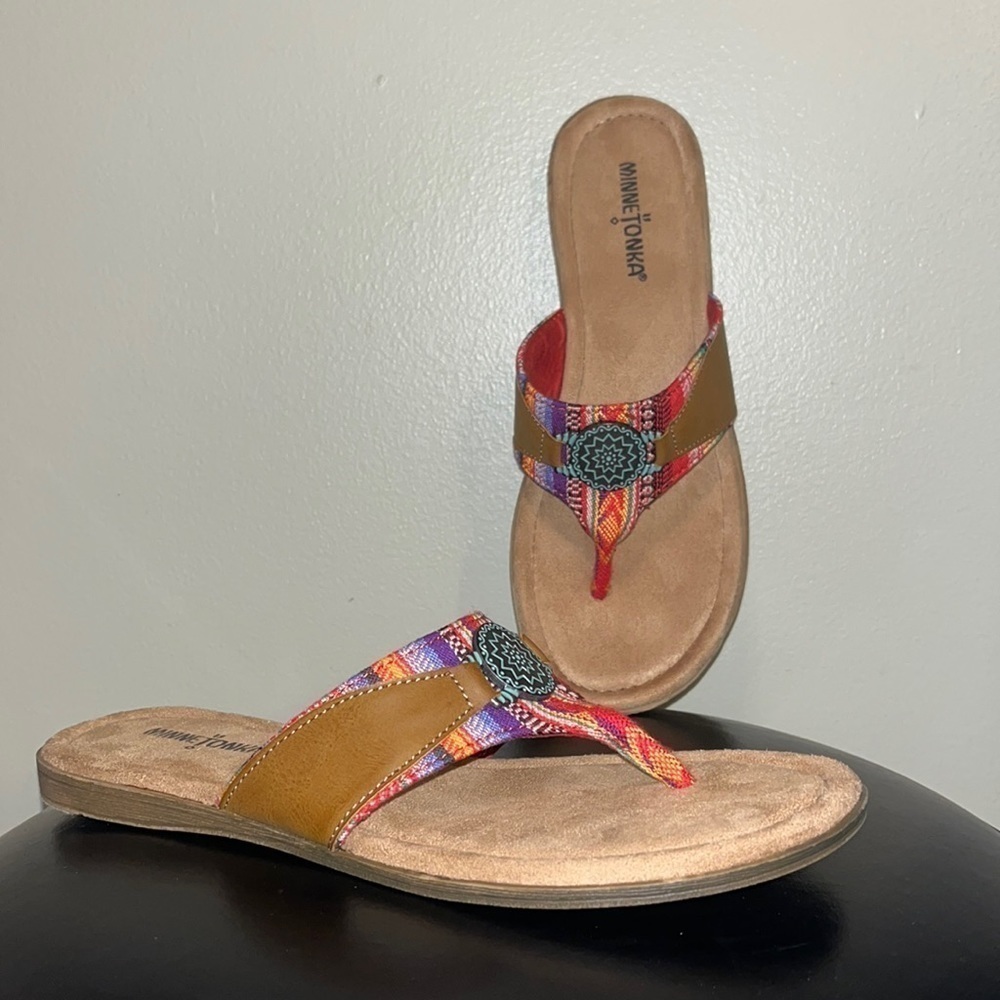 Minnetonka Aztec Frisco Sandals, Flip Flops, vibrant multi color women’s size 9 - Picture 9 of 11